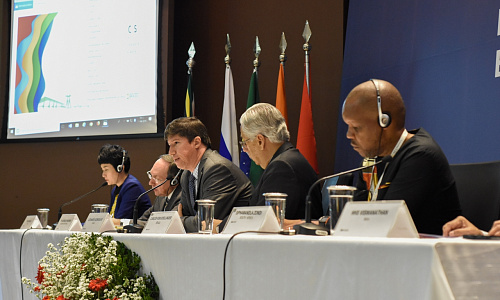 frum-acadmico-do-brics-2019_48716536583_o.jpg